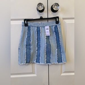 Hollister Social Tourist Ultra High Rise Denim Skirt (New with tags!)